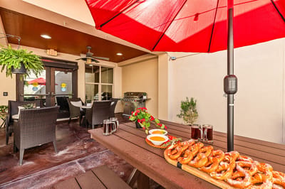 Outdoor dining area with pretzels and drinks