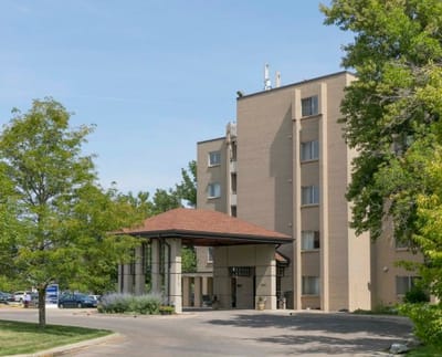 Exterior view of The Villas at Sunny Acres entrance
