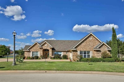 Exterior view of Wesley Court Senior Living facility