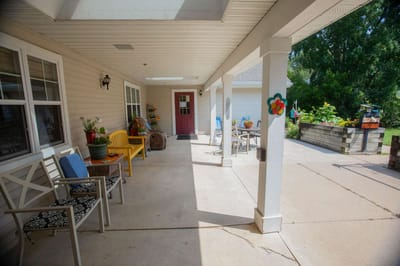 Inviting outdoor seating area at Lakepoint Villa