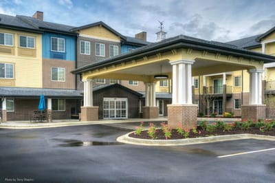 Front entrance of Independence Village of Carmel