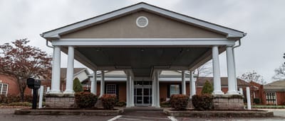Front entrance of Stones River Manor nursing facility