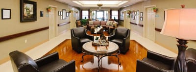 Timberlane Health & Rehab, assisted living in El Dorado, AR — Welcoming sitting area with comfortable chairs and decor