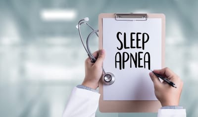 Medical note on sleep apnea with a stethoscope