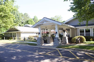 Exterior view of the Sunrise of Richmond entrance