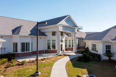 Exterior view of SummerHouse Ashton Manor facility