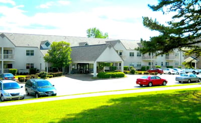Exterior view of Wildewood Independent Living facility