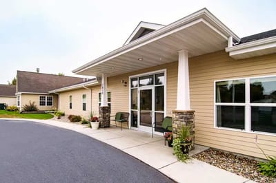 Front entrance of the Edgewood Prairie Crossings Assisted Living