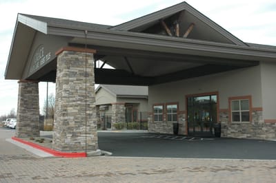 Entrance of Grace Independent and Assisted Living with architectural features