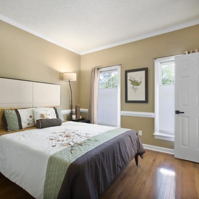 Cozy bedroom with a bed and decor