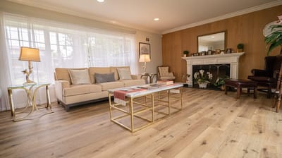 Bright and inviting common area with comfortable seating