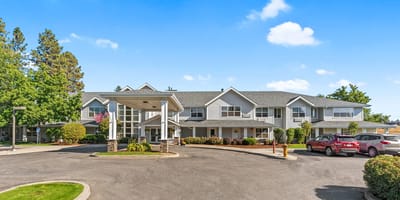 Front exterior view of Legends Park Assisted Living Community