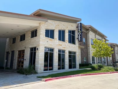 Exterior view of Buda Oaks assisted living facility