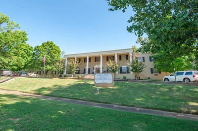 Exterior view of Oak Knoll Health and Rehabilitation