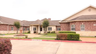 Exterior view of Heritage at Eldridge Parkway