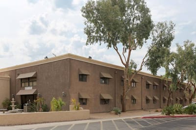 Exterior view of Amarsi Assisted Living building