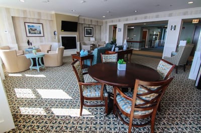 Common area with seating and decorative elements