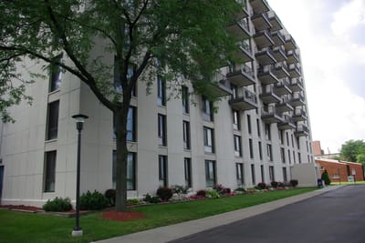 Exterior view of Cityview Senior Tower building