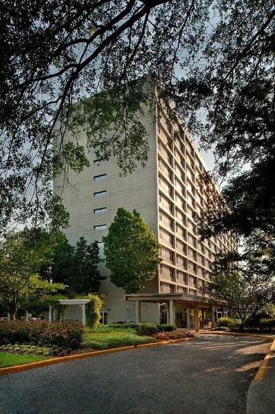 Exterior view of a multi-story assisted living facility