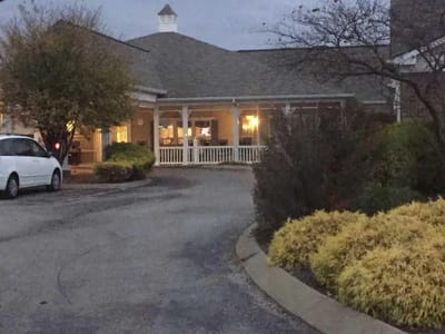 Exterior view of Colonial House Senior Independent Living facility
