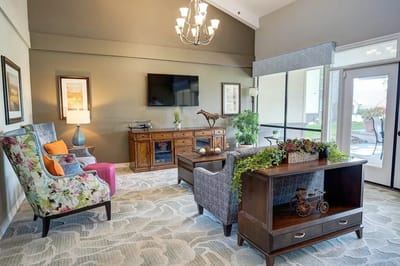 Bright and inviting common area with comfortable seating