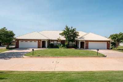 Exterior view of the Homestead of Del City facility