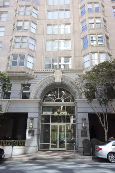 Front entrance of San Francisco Towers