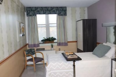 Bright and cozy private resident room