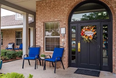 Front entrance of Mackenzie Court with seating