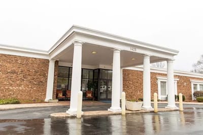 Exterior view of NHC HealthCare Chattanooga facility