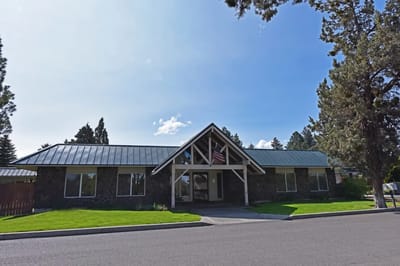 Exterior view of Regency Care of Central Oregon building