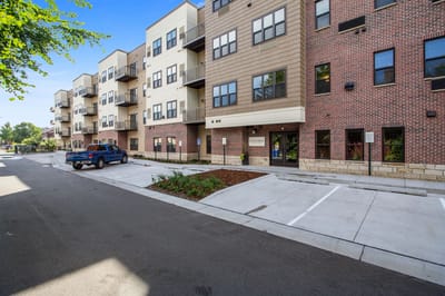 Exterior view of the Seven Hills Senior Living facility