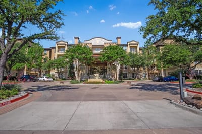 Front view of The Landon at Lake Highlands building