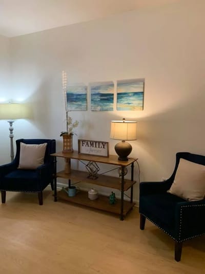 Common area with seating and decor