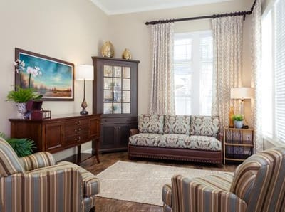 Comfortable common area with seating and decorative accents