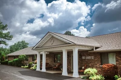 Exterior view of Somerset Health and Rehabilitation facility