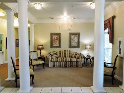 Common area with seating and decorative elements