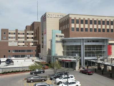 Exterior view of St. Luke's facility entrance