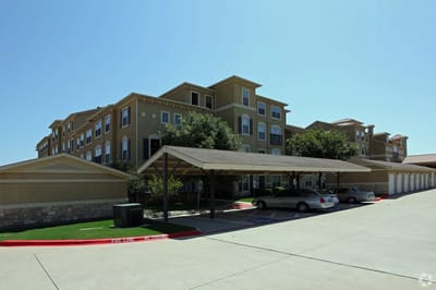 Exterior view of the Evergreen at Plano facility