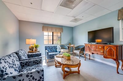 Bright and inviting common area with comfortable seating