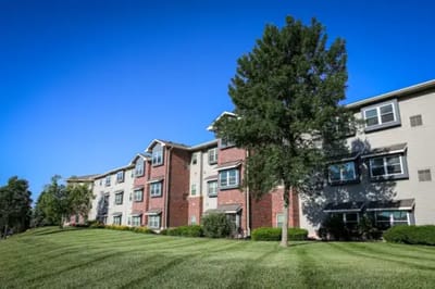 Exterior view of Heritage Pointe building surrounded by grass