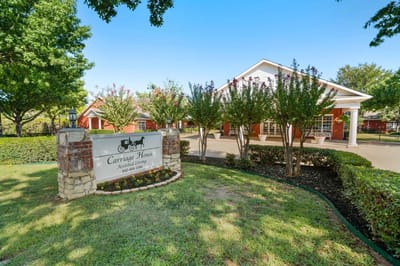 Exterior view of Carriage House Assisted Living facility