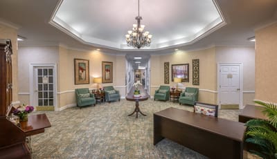 Common area with seating and decorative elements