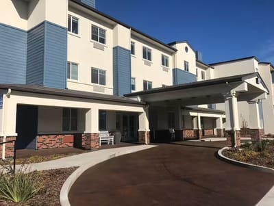 Exterior view of Summerset Lincoln facility entrance