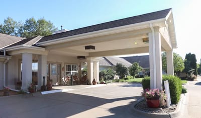 Entrance of the Homestead of Wamego with outdoor seating