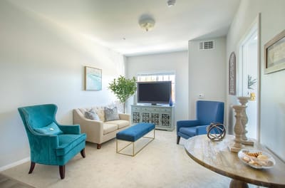 Bright and inviting common area with seating