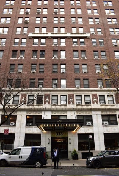 Exterior view of Atria West 86 building and entrance