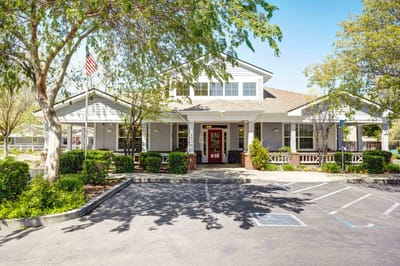 Exterior view of Ivy Park at Laguna Creek building
