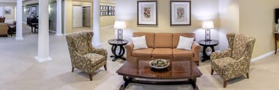 Common area with seating and artwork