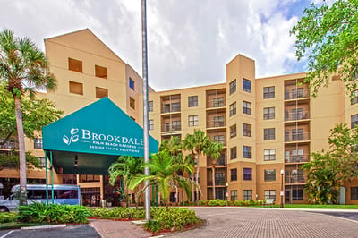 Exterior view of Brookdale Palm Beach Gardens building